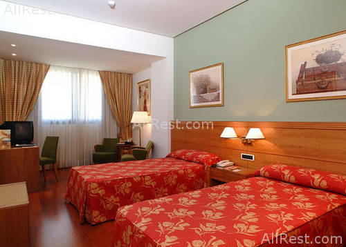 Tryp Alameda 4